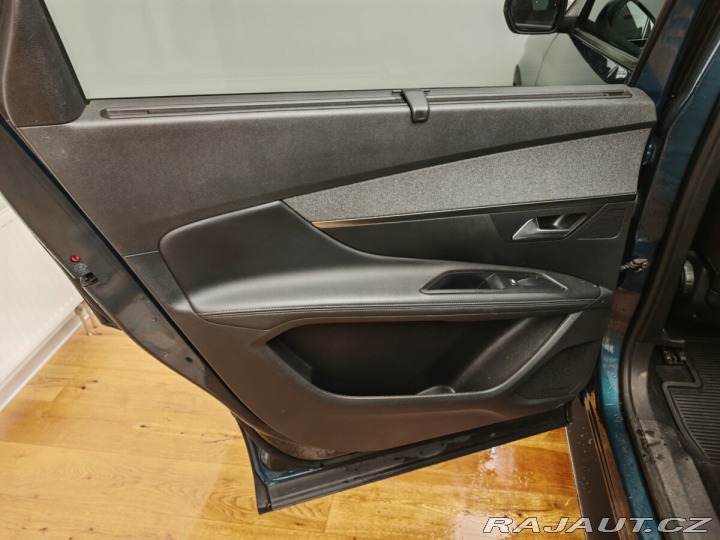 Peugeot 5008 automat , 7míst , 1,5Hdi 2019