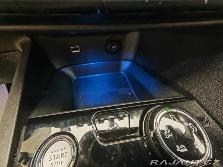 Peugeot 5008 automat , 7míst , 1,5Hdi 2019