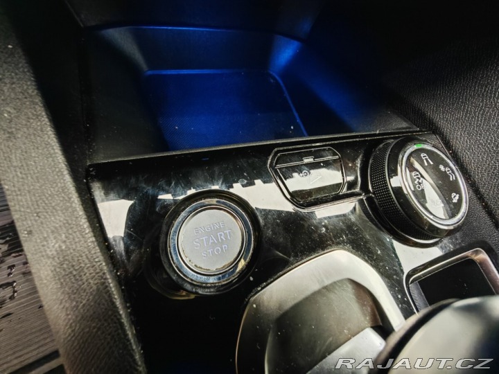 Peugeot 5008 automat , 7míst , 1,5Hdi 2019