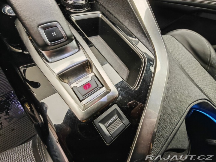 Peugeot 5008 automat , 7míst , 1,5Hdi 2019