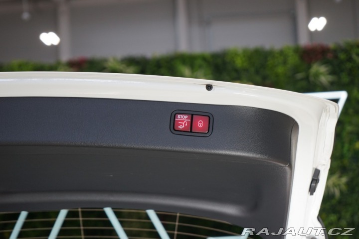 Mercedes-Benz C 200*4M*AMG*360*LED*CARPLA 2023