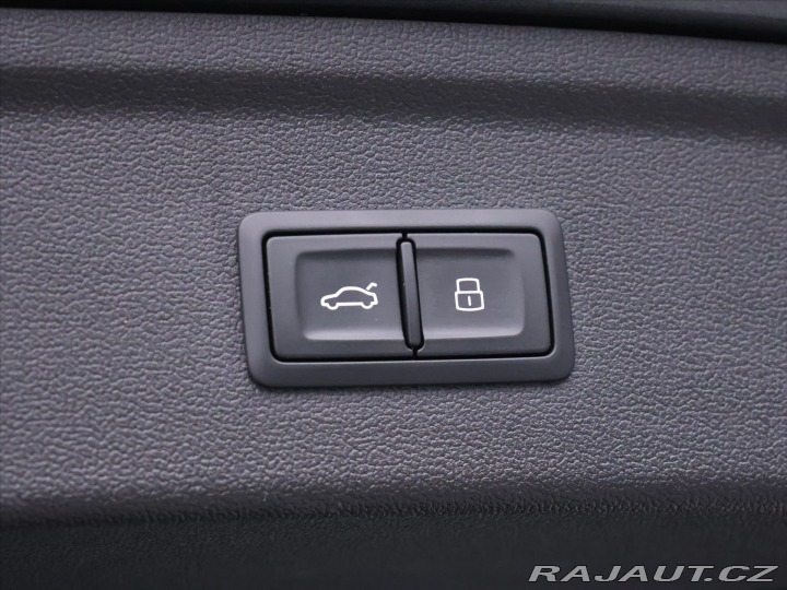 Audi A3 1,5 TSI 110kW S-LINE LED 2024