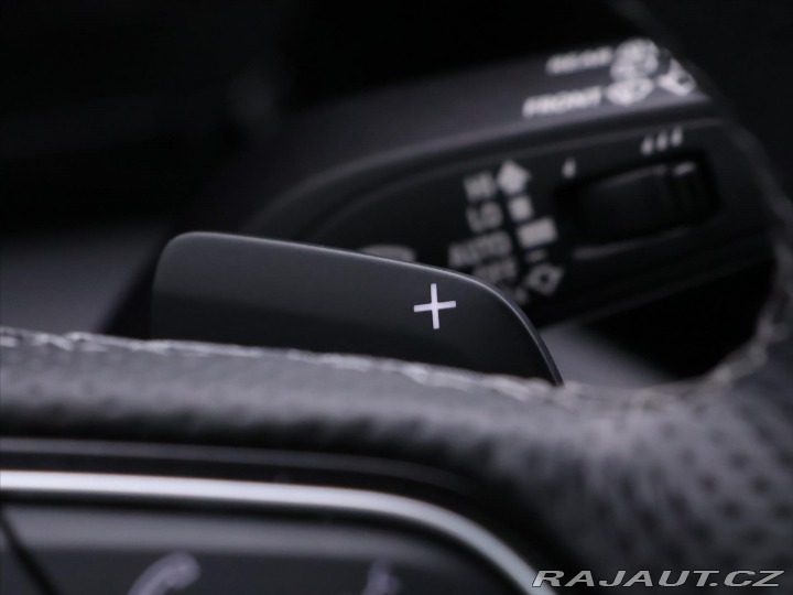 Audi A3 1,5 TSI 110kW S-LINE LED 2024