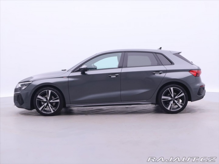 Audi A3 1,5 TSI 110kW S-LINE LED 2024