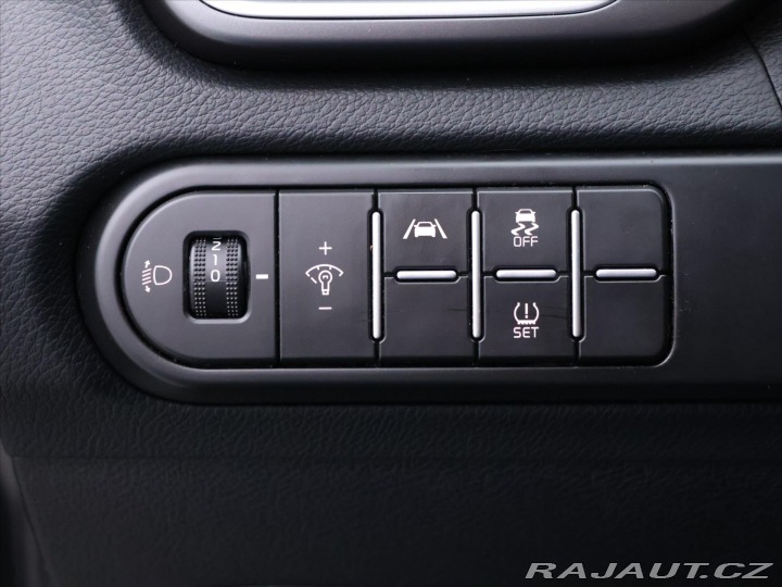 Kia Ceed 1,5 T-GDI 118 kW Top Aut. 2022