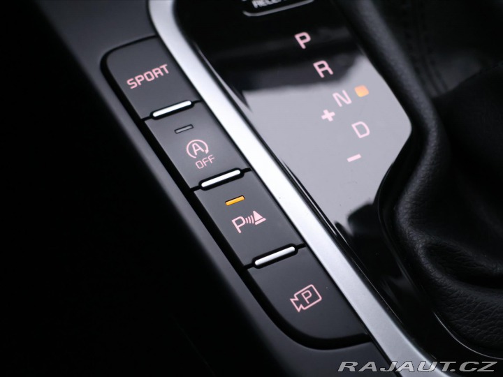 Kia Ceed 1,5 T-GDI 118 kW Top Aut. 2022