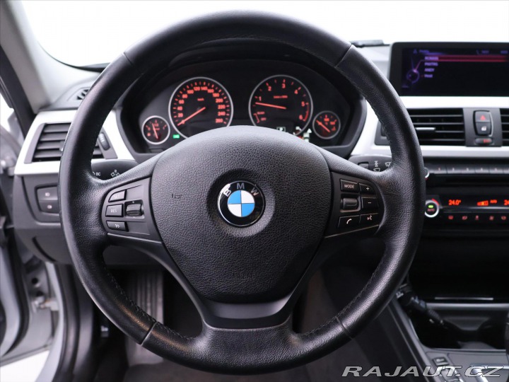 BMW 3 3,0 330d 190kW Sport M-Pa 2012