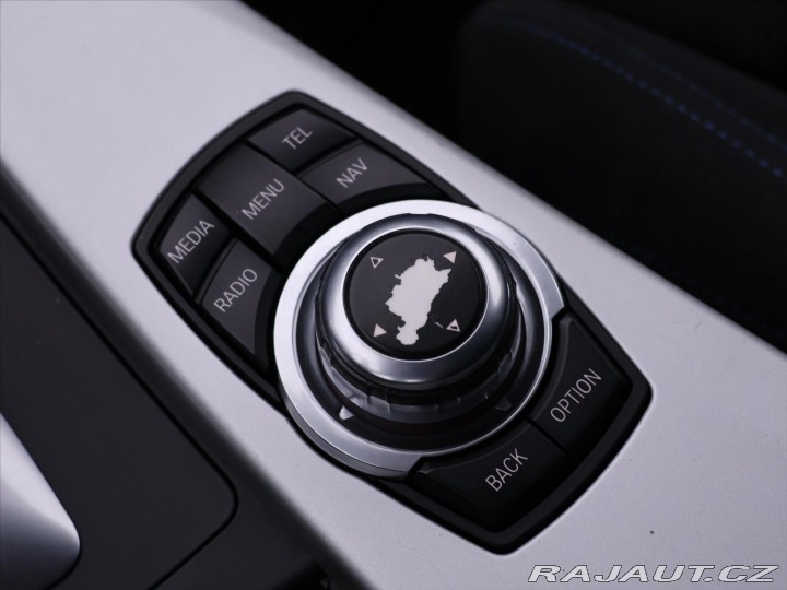 BMW 3 3,0 330d 190kW Sport M-Pa 2012