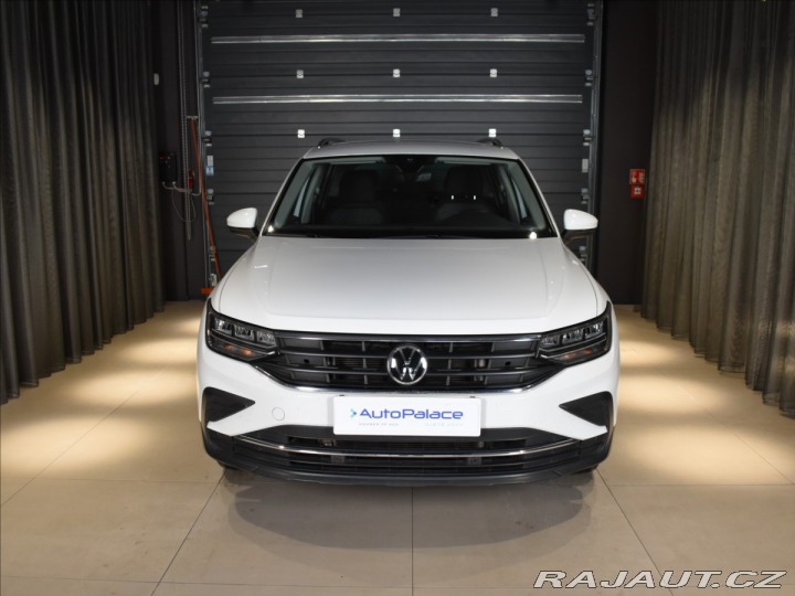 Volkswagen Tiguan 2,0 LIFE Adapt,Bezklíč 2021
