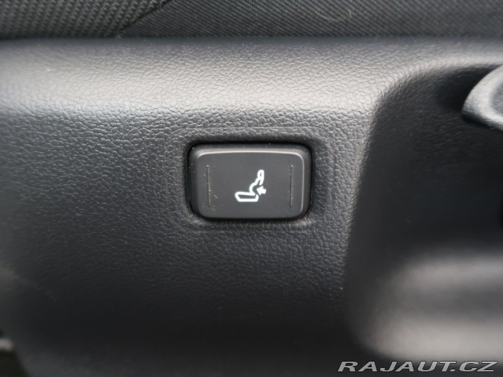 Toyota C-HR 1.8Hybrid,CZ,1Maj,Style 2022