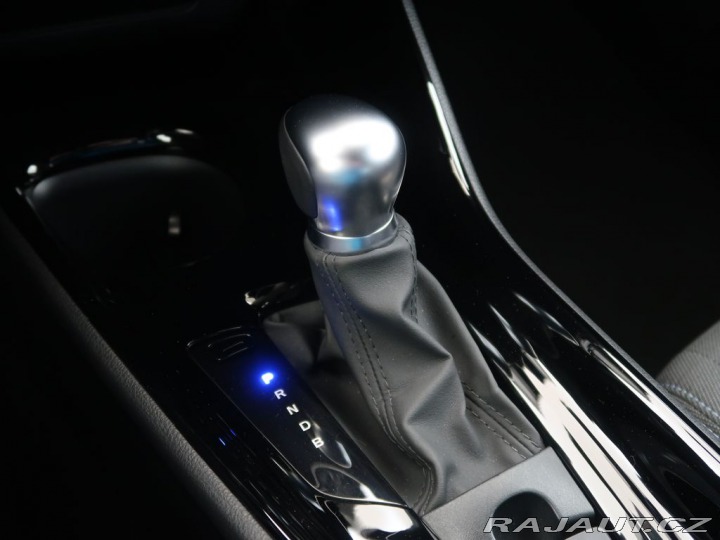 Toyota C-HR 1.8Hybrid,CZ,1Maj,Style 2022