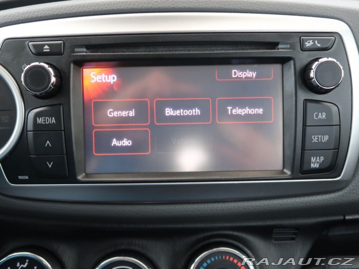 Toyota Yaris 1.0VVT-i,1Maj,Manuál,Acti 2012