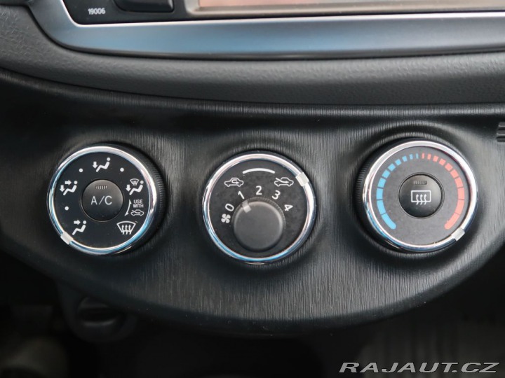 Toyota Yaris 1.0VVT-i,1Maj,Manuál,Acti 2012