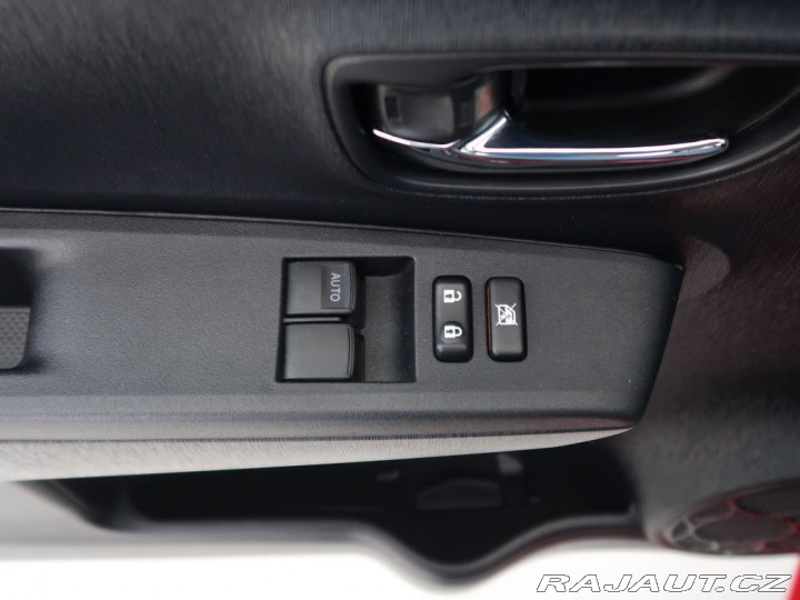 Toyota Yaris 1.0VVT-i,1Maj,Manuál,Acti 2012