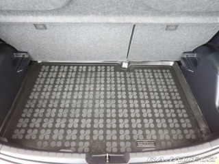 Toyota Yaris 1.0VVT-i,1Maj,Manuál,Acti 2012