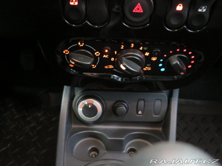 Dacia Duster 1.6 16V 4x4, klima, STK 2013