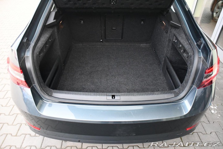 Škoda Superb 2.0TDi DSG REZERVACE 2019