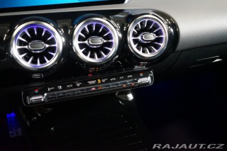 Mercedes-Benz CLA 200*AMG*DISTRONIC*KEYLESS 2023