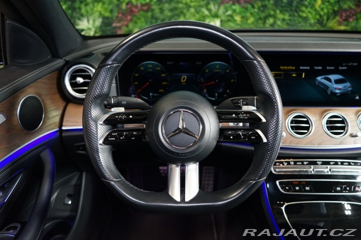Mercedes-Benz E 400d*4M*360*NEZ.TOP*ŠÍBR* 2020