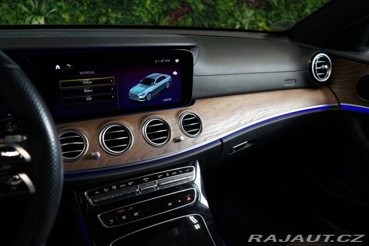 Mercedes-Benz E 400d*4M*360*NEZ.TOP*ŠÍBR* 2020