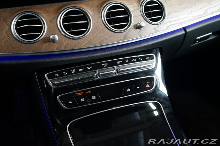 Mercedes-Benz E 400d*4M*360*NEZ.TOP*ŠÍBR* 2020