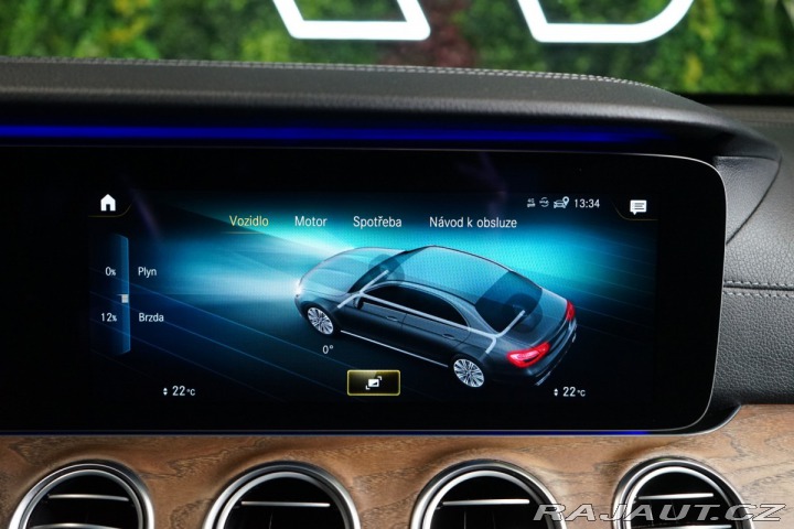 Mercedes-Benz E 400d*4M*360*NEZ.TOP*ŠÍBR* 2020