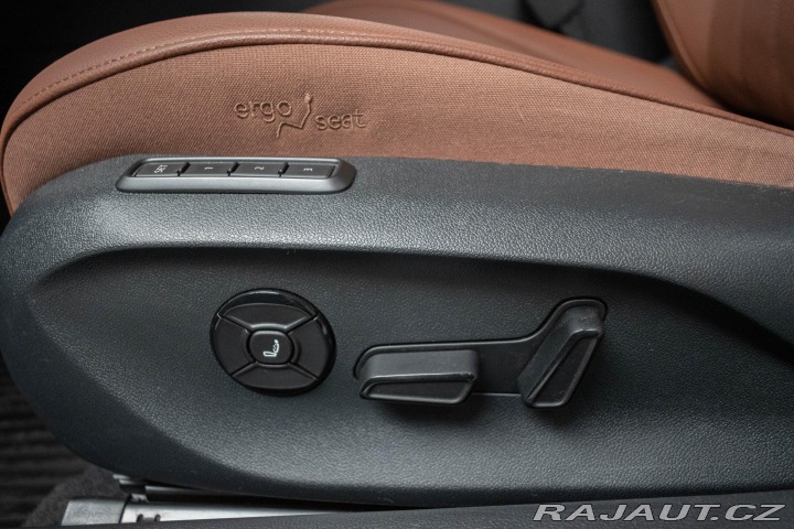 Škoda Superb 2.0 TDI L&K REZERVACE 2025