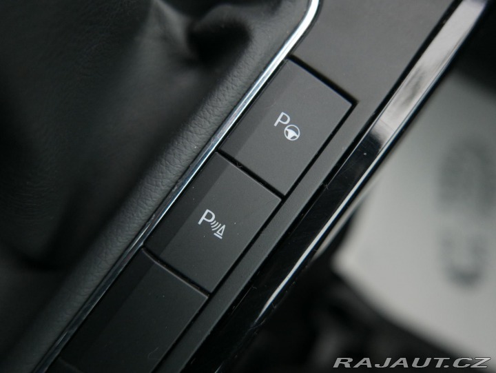 Seat Arona 1,5 TSI 110kW FR Navi ČR 2018