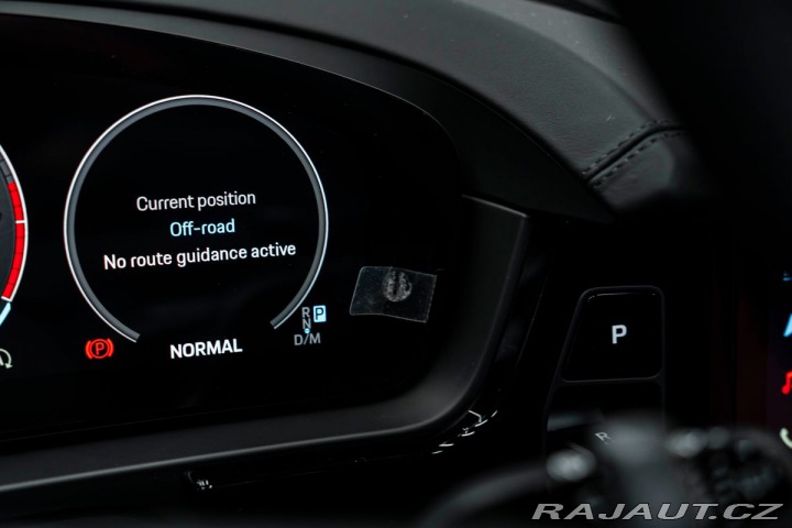 Porsche Cayenne PANO, HD-MATRIX, INNO, VÝ 2025