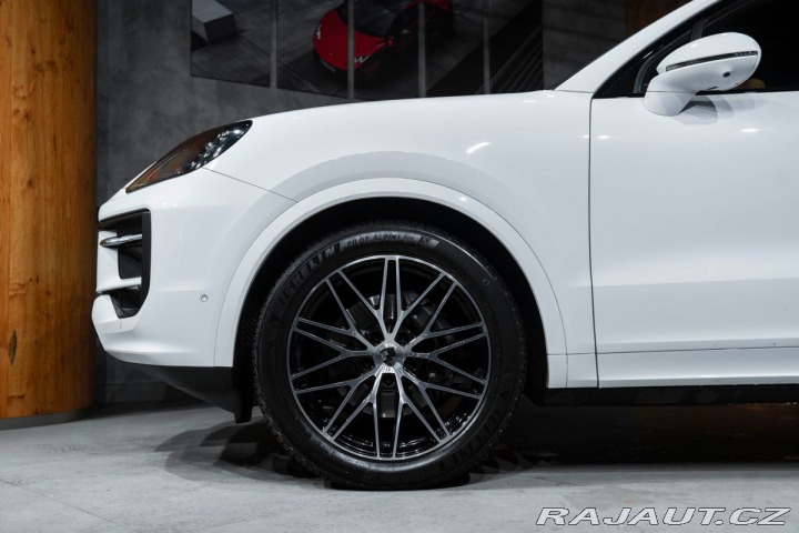 Porsche Cayenne PANO, HD-MATRIX, INNO, VÝ 1800