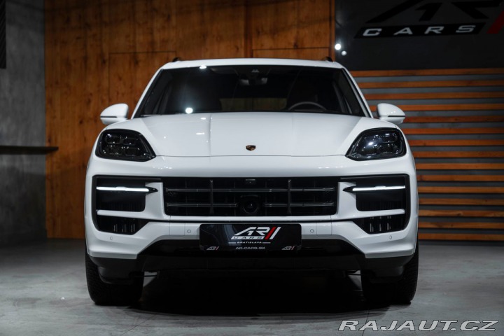 Porsche Cayenne PANO, HD-MATRIX, INNO, VÝ 2025
