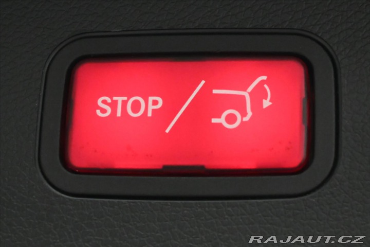 Mercedes-Benz E 2,0 220d 147kW AMGLINE Zá 2022