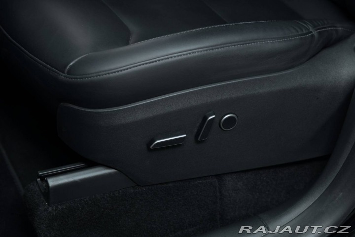 Tesla Model Y Dual Motor Long Range 37 2023