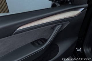 Tesla Model Y Dual Motor Long Range 37 2023