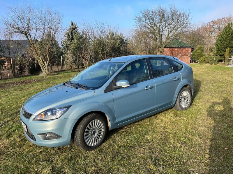 Ford Focus 2,0   i 107kW velmi pěkný