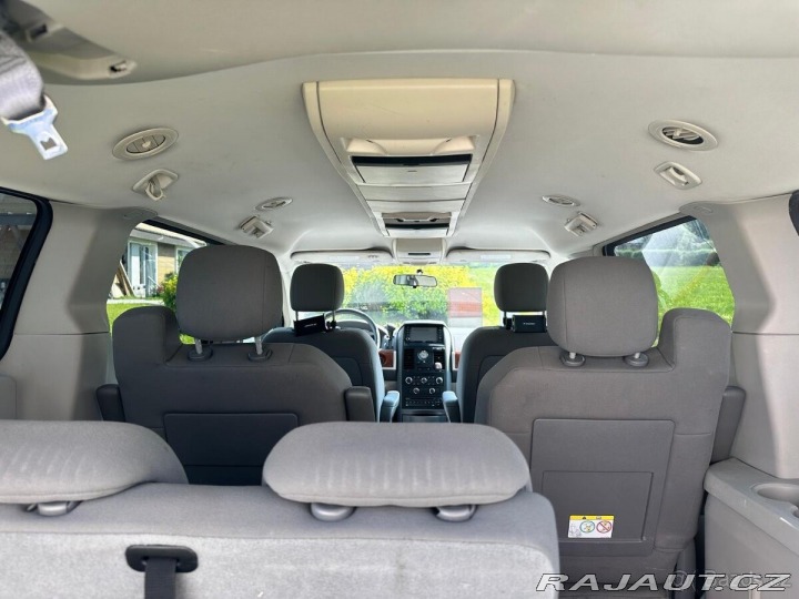 Chrysler Town & Country 3,8   V6 148Kw BENZIN+LPG 2007