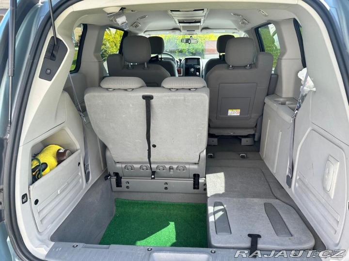 Chrysler Town & Country 3,8   V6 148Kw BENZIN+LPG 2007