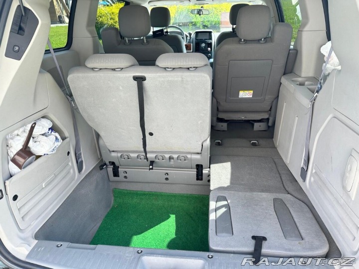 Chrysler Town & Country 3,8   V6 148Kw BENZIN+LPG 2007