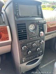 Chrysler Town & Country 3,8   V6 148Kw BENZIN+LPG 2007