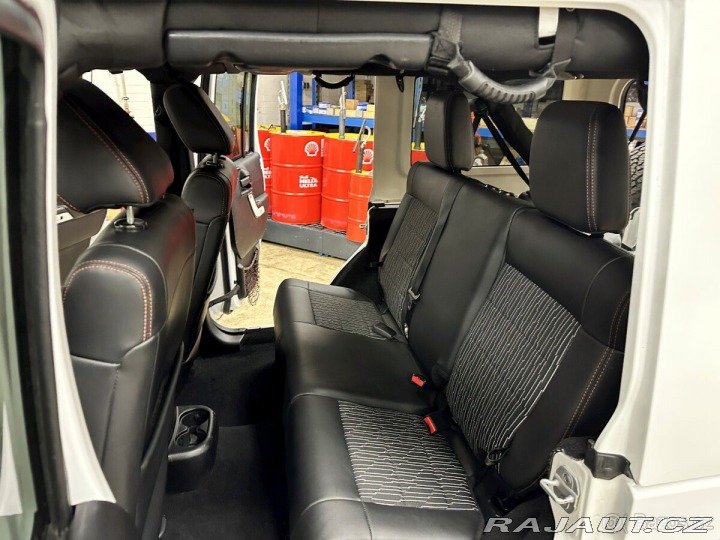 Jeep Wrangler Arctic Edice 1800