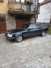 Mercedes-Benz  W124 300D