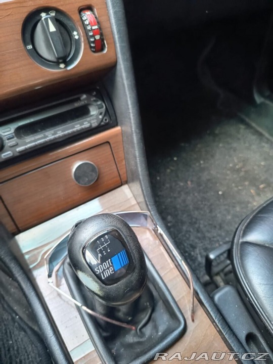 Mercedes-Benz Ostatní modely W124 300D 1800