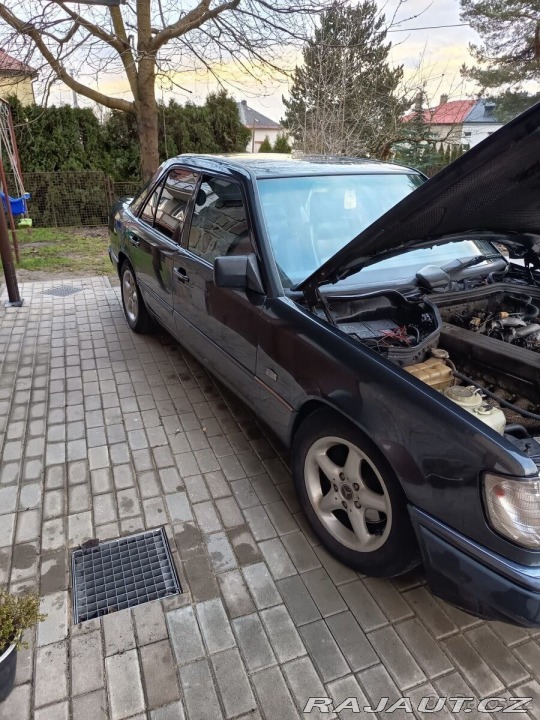 Mercedes-Benz Ostatní modely W124 300D 1800