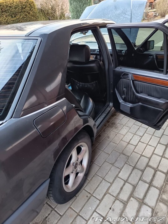 Mercedes-Benz Ostatní modely W124 300D 1800