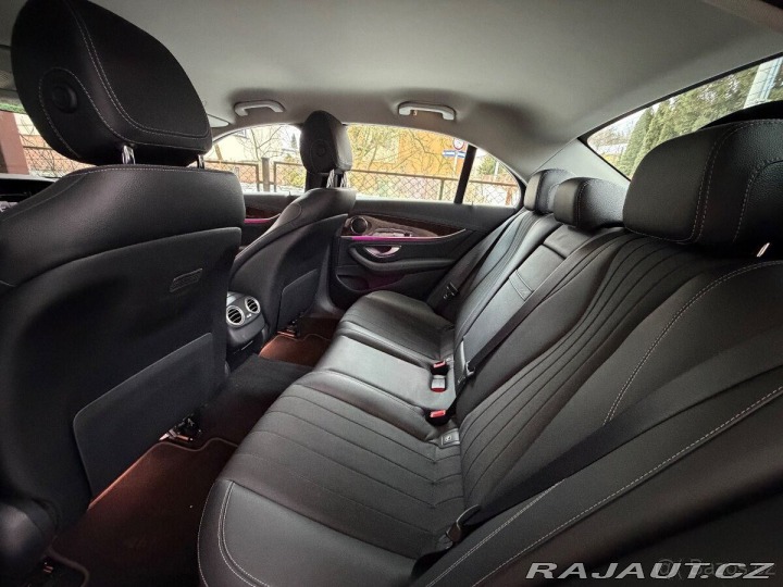 Mercedes-Benz E 200, benzin, automat, kůž 2017