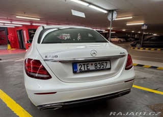 Mercedes-Benz E 200, benzin, automat, kůž 2017
