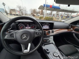 Mercedes-Benz E 200, benzin, automat, kůž 2017