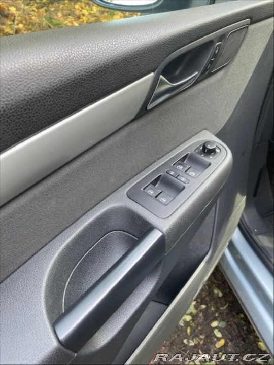 Volkswagen Sharan 2,0   7N TDI 103kW (7 mís 2010