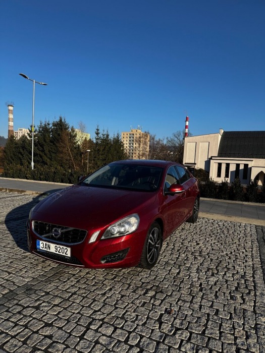 Volvo S60 2,0   2010, 120 kW, 169 0