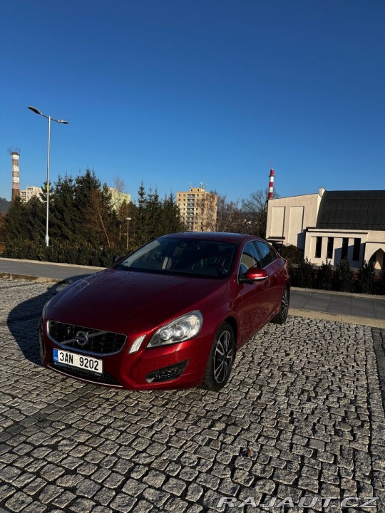 Volvo S60 2,0   2010, 120 kW, 169 0 2010